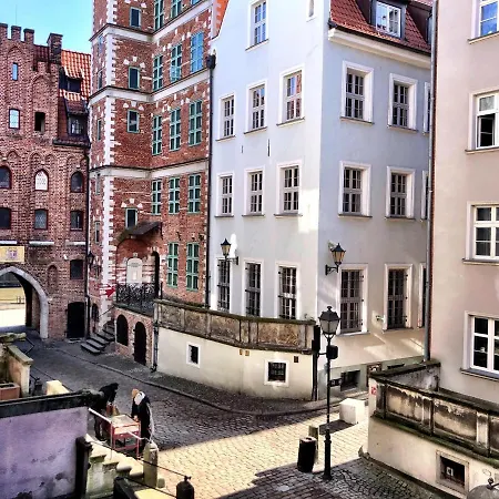 Maya's Flats & Resorts - Petite Mariacka Old Town